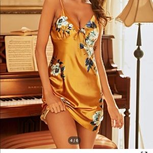 Robe and night dress combo